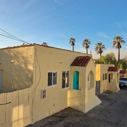 Building Photo - 5728 Aldama St