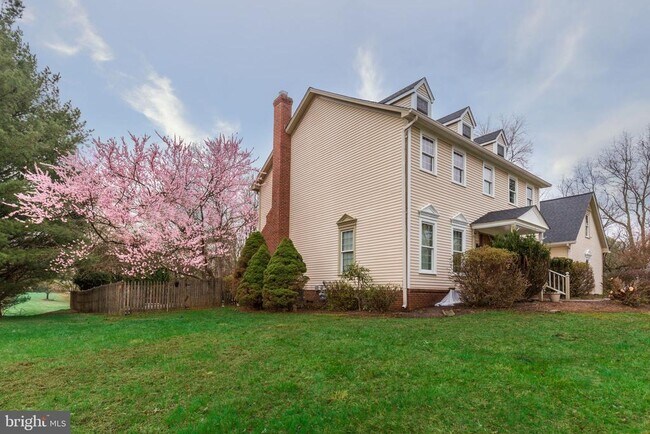 Building Photo - 22039 Foxlair Rd