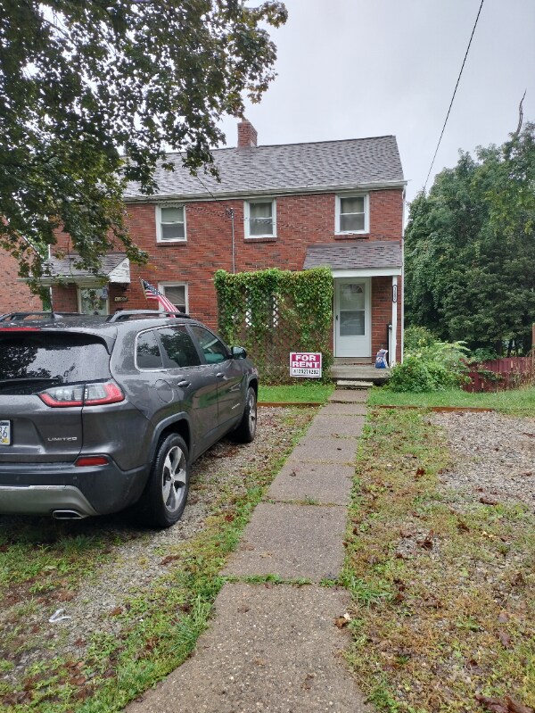 1167 Shadycrest Dr, Pittsburgh, PA 15216 House Rental in Pittsburgh