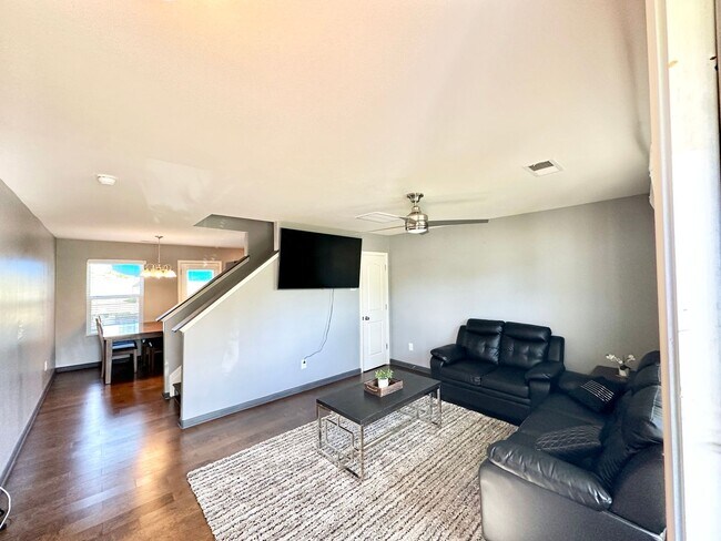 Building Photo - Beautiful 3 Bed, 2.5 Bath Home in Snow Camp
