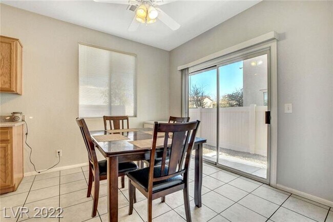 Foto del edificio - 3 BEDROOM HOME IN THE SOUTHWEST!