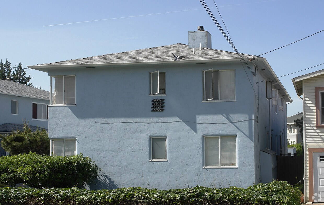 Foto del edificio - 6921-6927 Macarthur Blvd