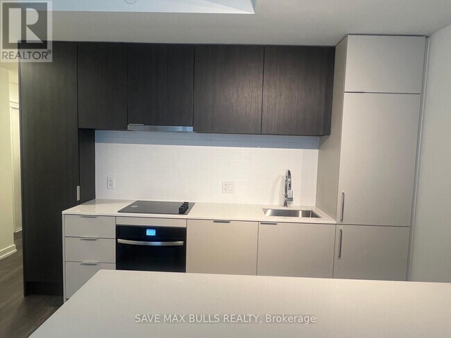 Building Photo - 89 Church St