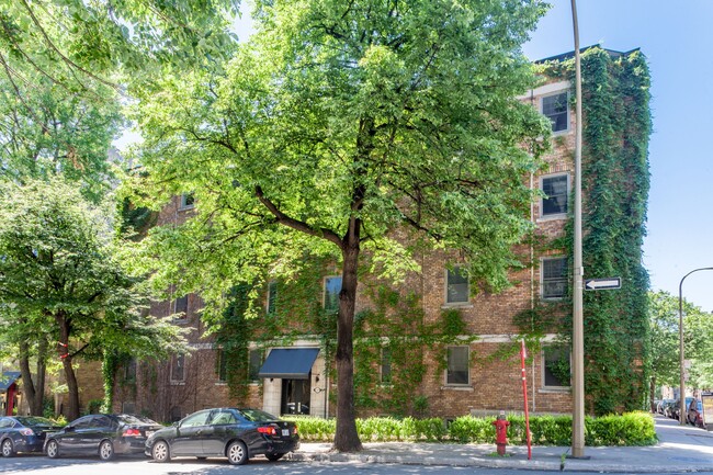 Building Photo - 2100 du Fort