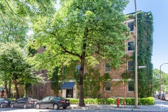 Building Photo - 2100 Rue du Fort