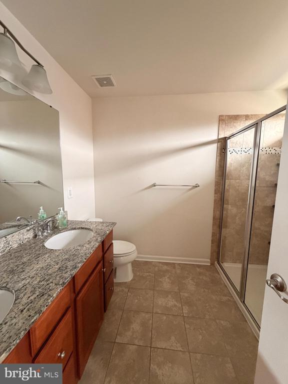 Foto del edificio - 1124 Oakwood St