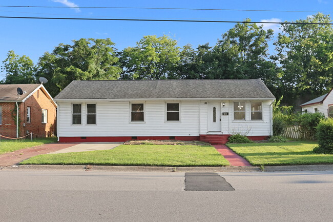 Building Photo - 905 Tifton St