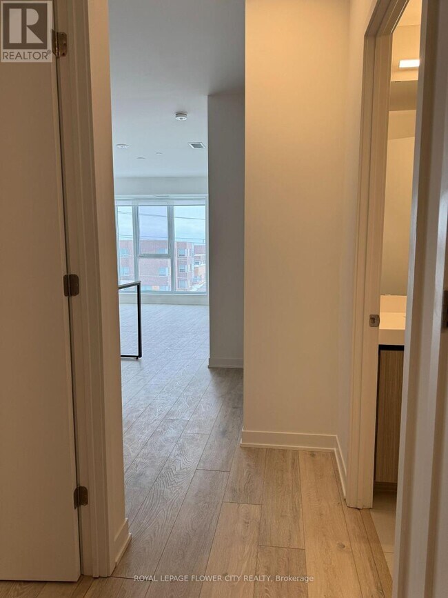 Photo du bâtiment - 20 All Nations Dr