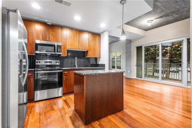 Primary Photo - 250 Pharr Rd NE