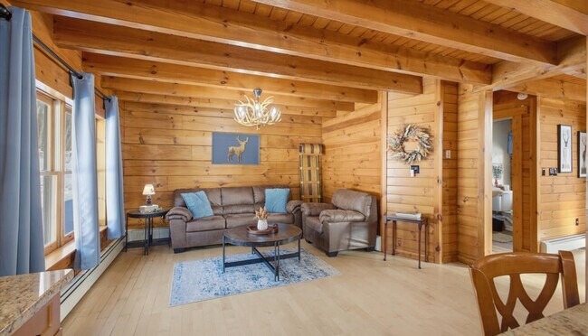 Foto del edificio - 241 Campbell Rd