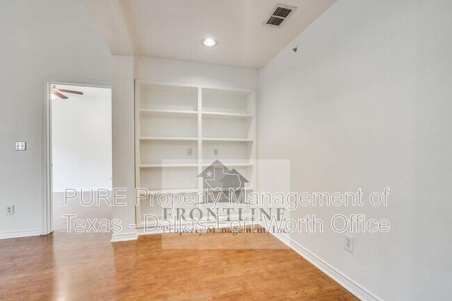 Foto del edificio - 1651 Ascension Bluff Dr