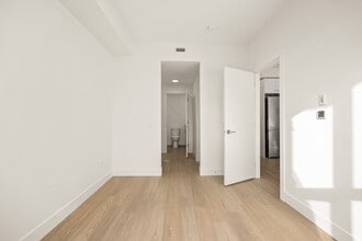 Building Photo - 500 Asher