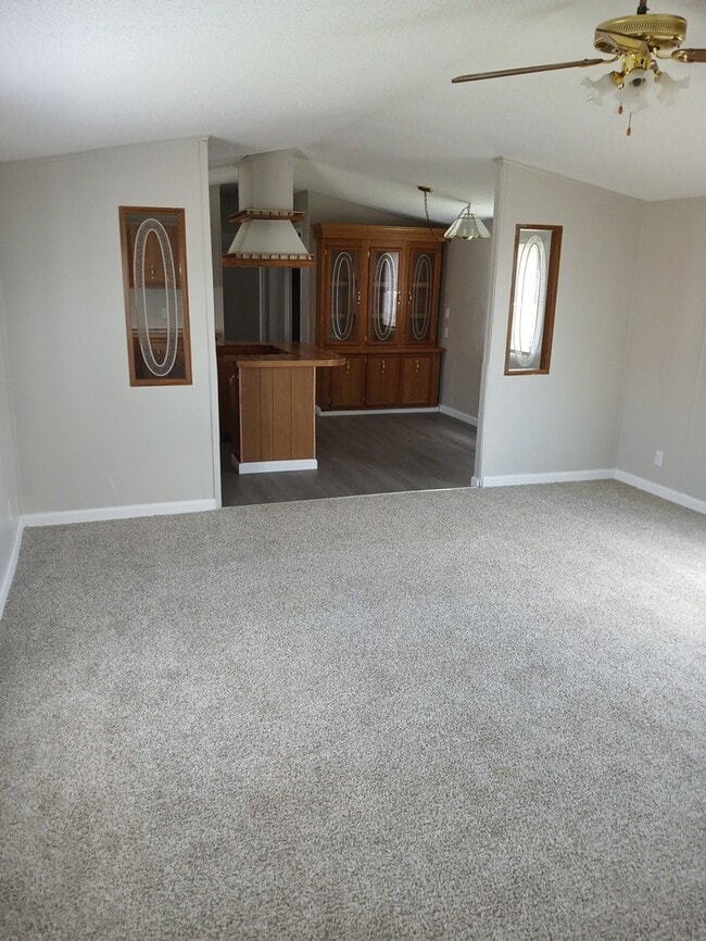 Building Photo - Home for Sale