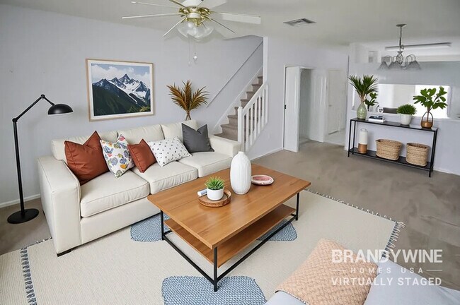 Foto del edificio - 2462 Lake Woodberry Cir