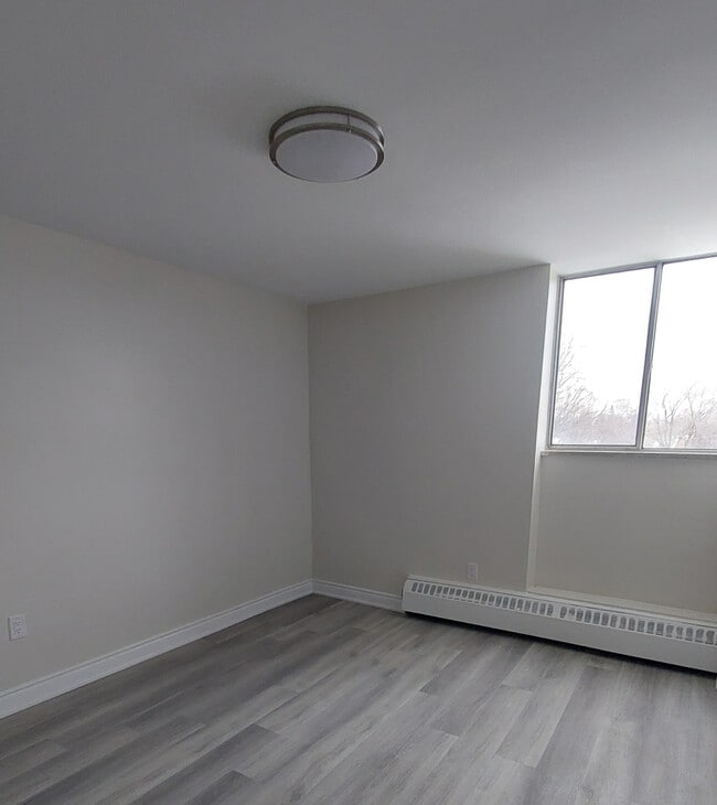 Building Photo - Cassandra Terrace