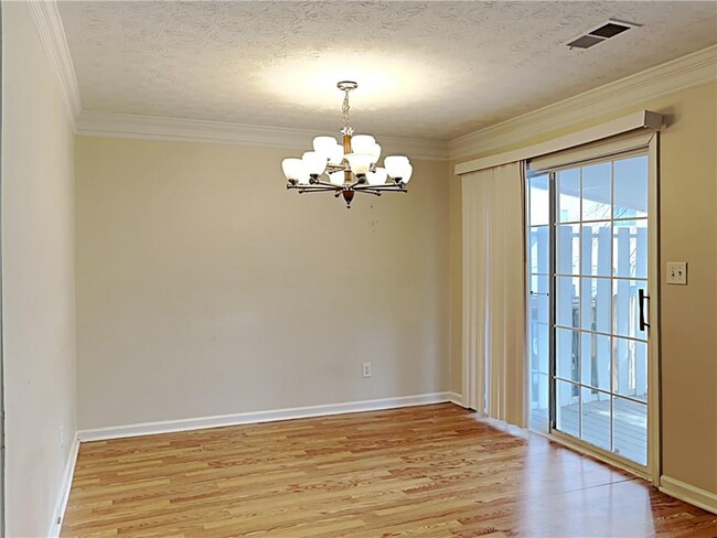 Foto del edificio - 3061 Majestic Park Ct