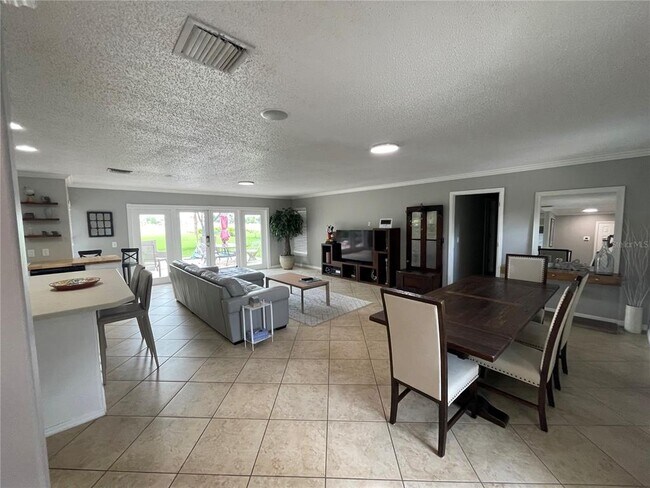 Foto del edificio - 12860 Lake Sawyer Ln