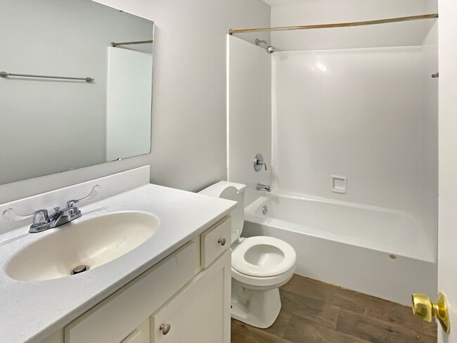Foto del edificio - 3330-3332 Gladiola Ave SW