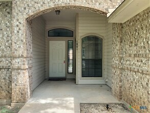 Building Photo - 1801 Thomas Ct