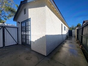 Building Photo - 3735 Cerritos Ave