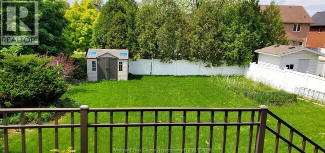 Photo du bâtiment - 971 Grantham Ct