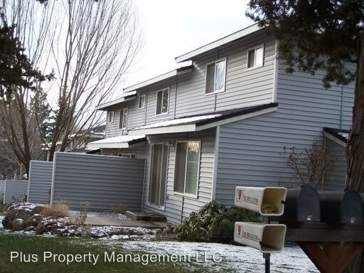 Building Photo - 805 NW Saginaw Ave