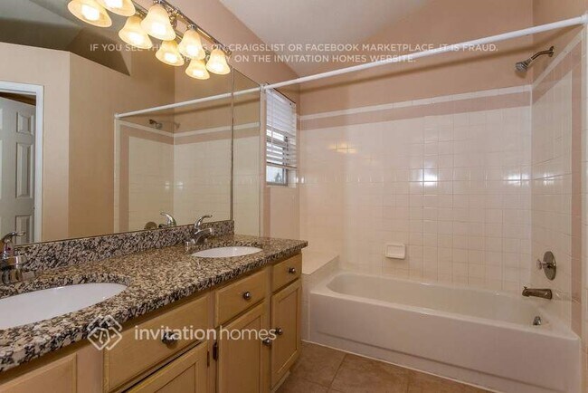 Foto del edificio - 12175 Elm Way