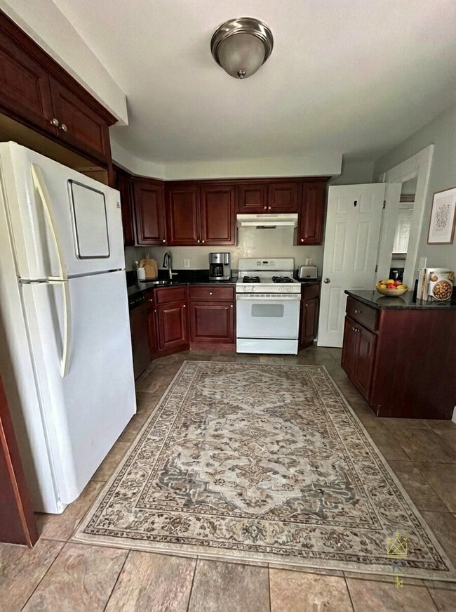 Building Photo - 27 McKenn St