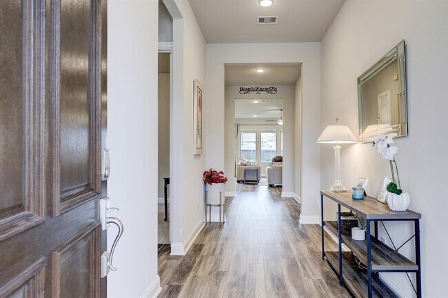Building Photo - 28242 Whitmore Bend Dr