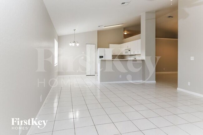 Building Photo - 4025 Sea Grape Cir
