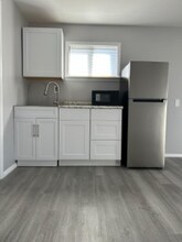 Building Photo - 280 Wisner Ave