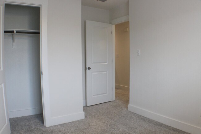 Foto del edificio - 513 White Steppe Way