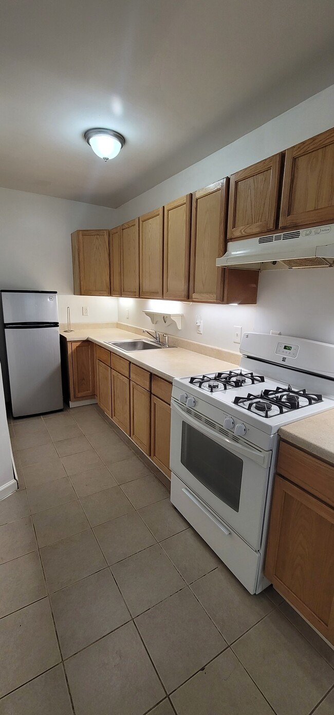 Foto del edificio - 94 Hinman St