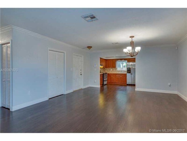 Building Photo - 6861 SW 29th St