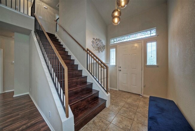 Building Photo - 8809 White Ibis Dr