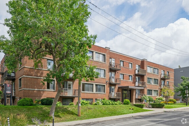 Building Photo - 5485-5487 Lavoie