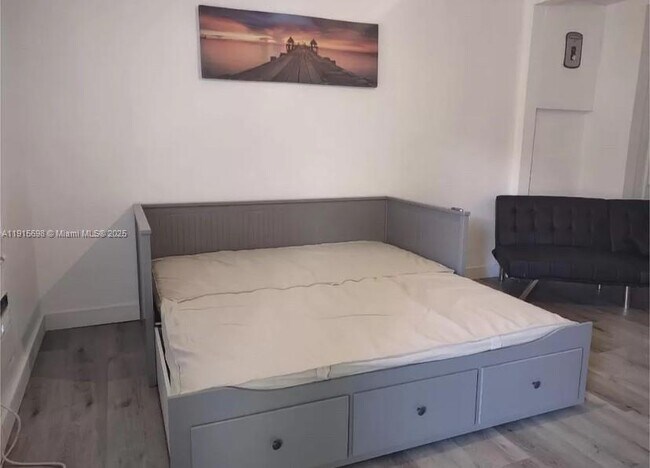 Foto del edificio - 635 SW 16th Ave