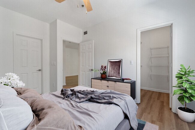Dormitorio con amplio vestidor - Windsor Vinings
