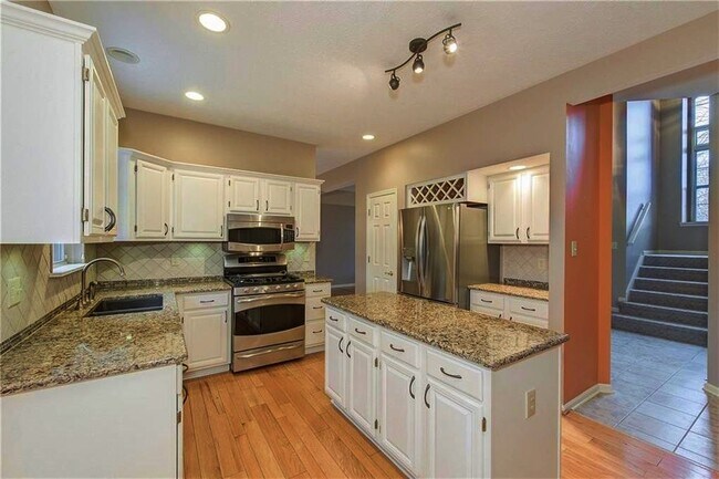 Building Photo - 12655 Bent Oak Ln