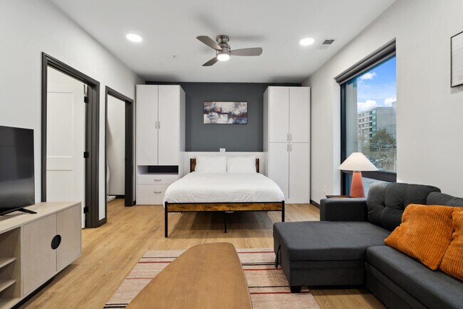 Building Photo - 423 E Michigan St