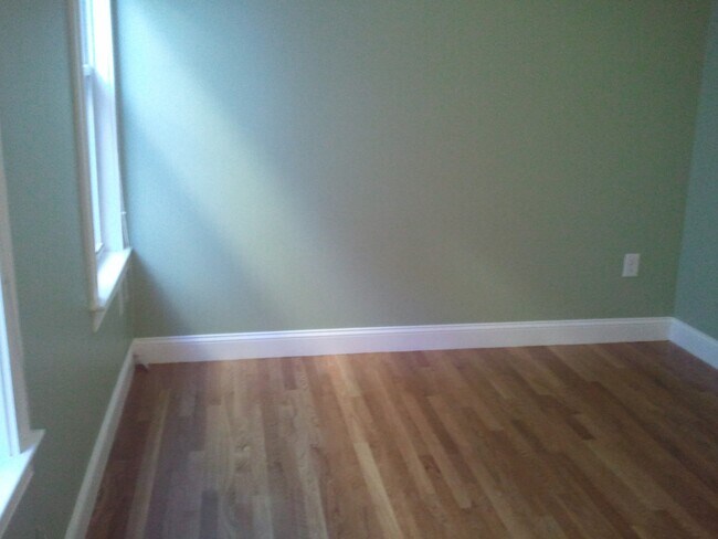 Building Photo - 8 Cedar Street