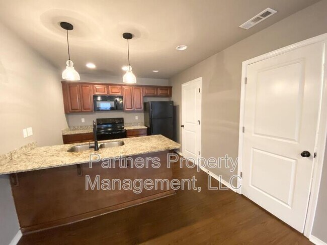 Building Photo - 812 Hindman Drive - 2
