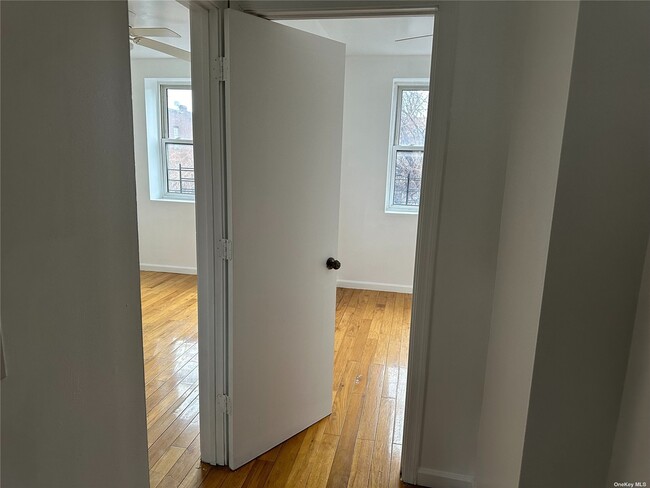 Building Photo - 805 Barbey St