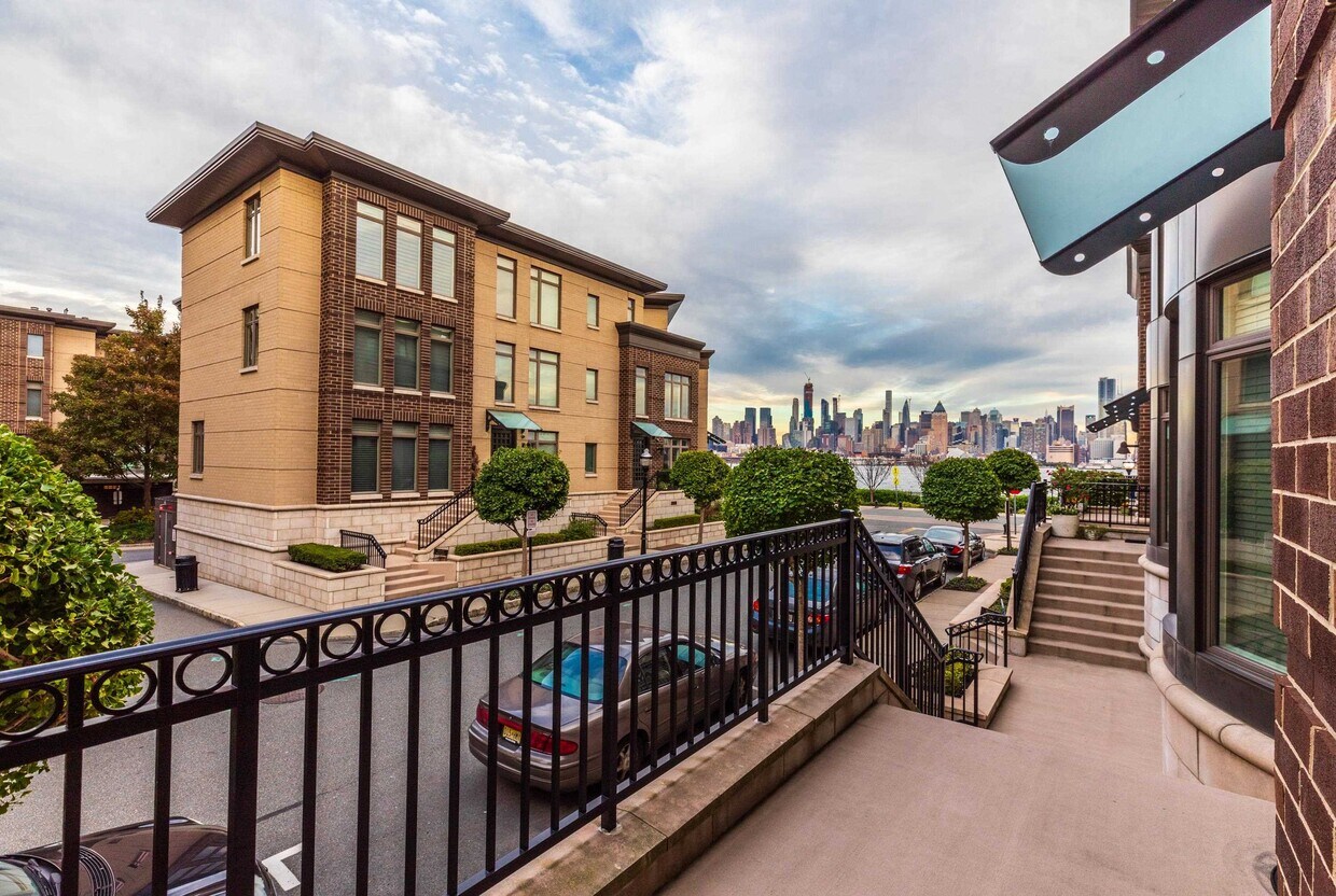 7 Oxford Landing Unit 7, Weehawken, NJ 07086 Condo for Rent in