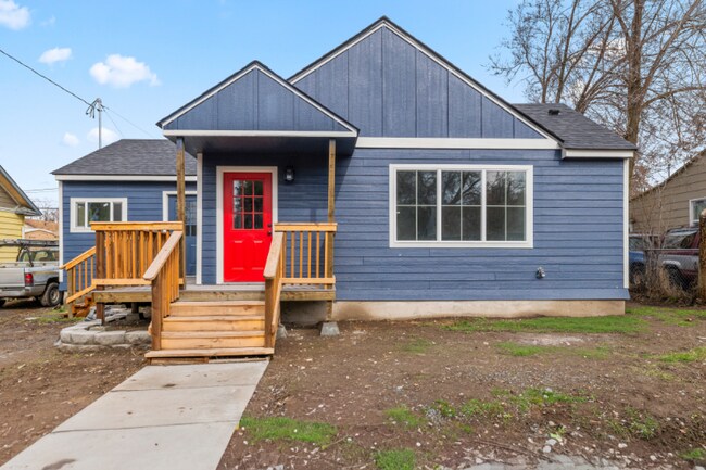 Foto del edificio - 2327 Garden Ave