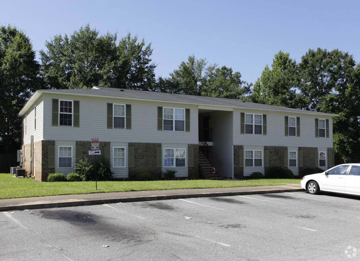 Cross Creek - Cross Creek Apartments