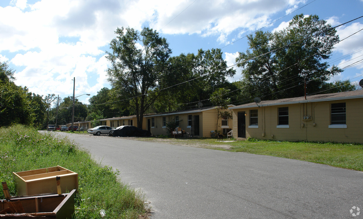 Primary Photo - Security Apartments