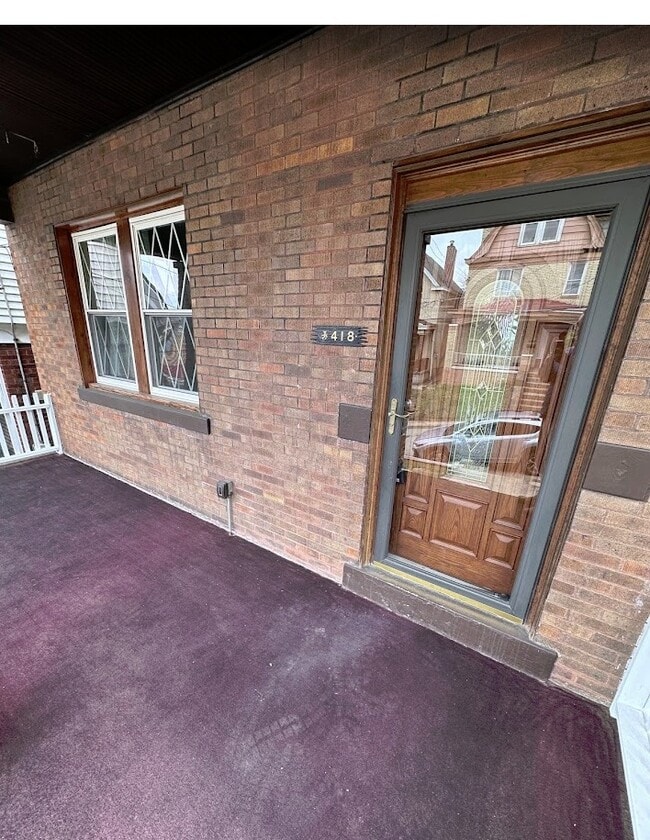 Building Photo - 418 Carl St