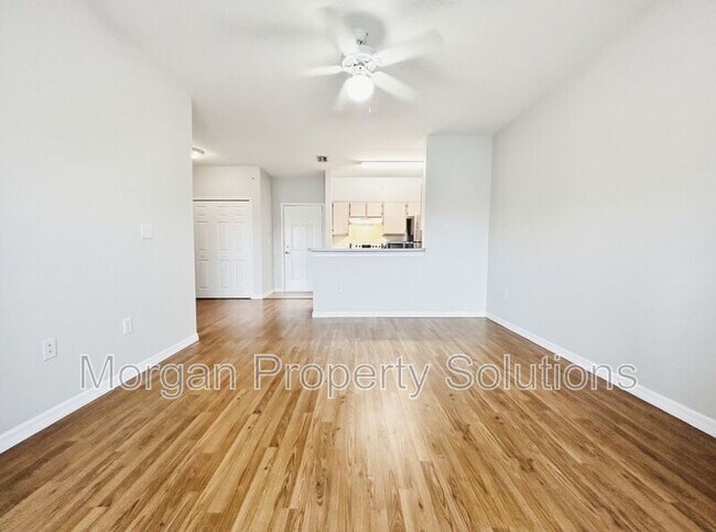 Foto del edificio - 5463 Vineland Rd