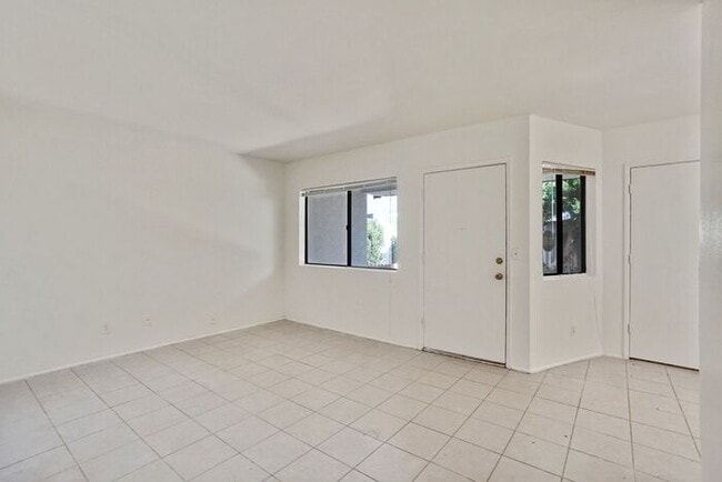 Building Photo - 4177 N Western Winds Dr